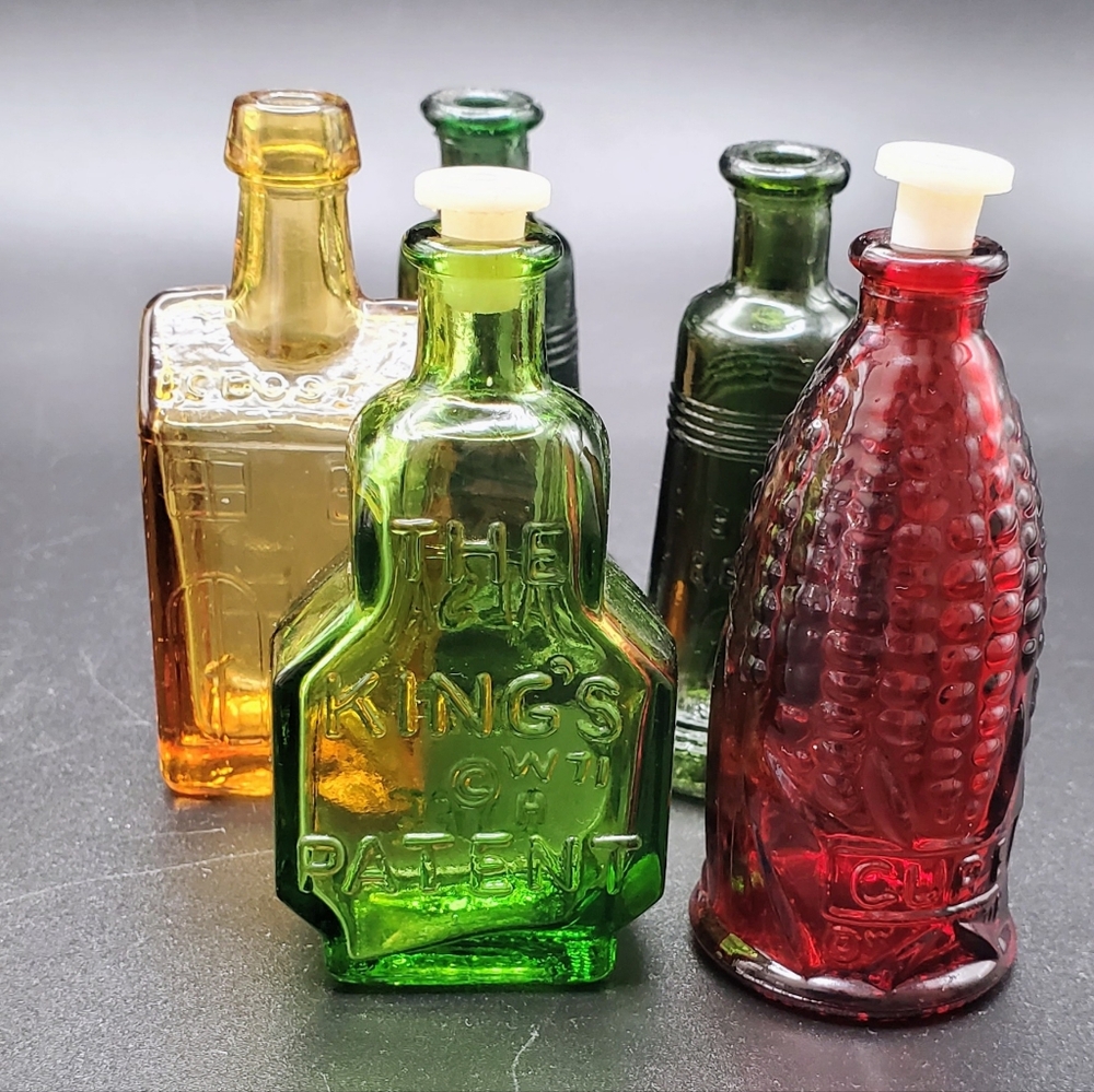 Vintage Miniture Glass Bottle Lot-2 Wheaton NJ & 3 Taiwan Reproductions